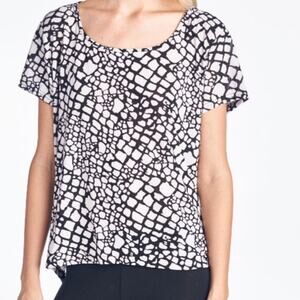 TNO Black and White Snakeskin Print Lightweight Career or Casual TopX: